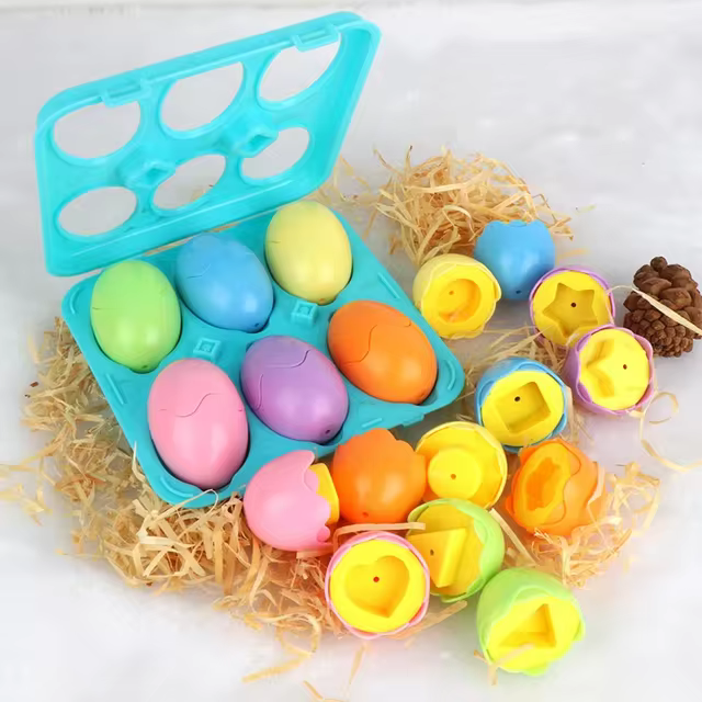 Supažindinkite savo mažuosius su „Smart Egg Puzzle“ – patraukliu ir lavinamuoju žaislu, kuris verčia juos sutalpinti dvi susipynusias kiaušinio formos detales. Šis galvosūkis lavina smulkiąją motoriką, rankų ir akių koordinaciją bei problemų sprendimo gebėjimus. Unikalių formų ir erdvinio suvokimo dėka jis puikiai tinka mažiems vaikams ir yra įdomus būdas pagerinti pažinimo raidą ir linksminti jaunus protus.
