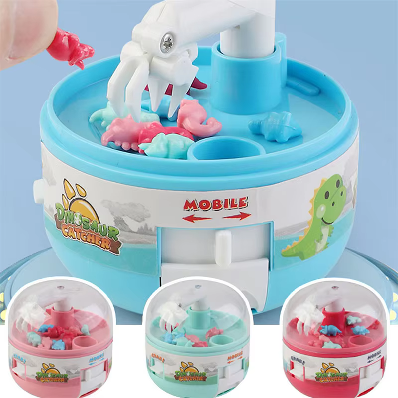 Žaislas „Mini Catch Toy“ siūlo begalę pramogų įvairaus amžiaus vaikams su ryškiomis žnyplėmis, kurios renka spalvingus kamuoliukus. Sukurtas tobulinti smulkiąją motoriką ir rankų bei akių koordinaciją, jis yra kompaktiškas, nešiojamas ir puikiai tinka žaidimams pavieniui arba grupėms, skatinantis kūrybiškumą ir valandų valandas pramogauti.